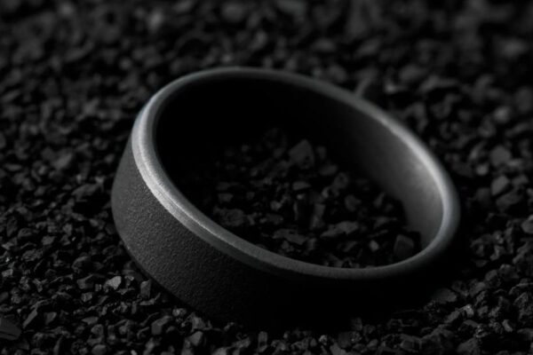 black wedding ring