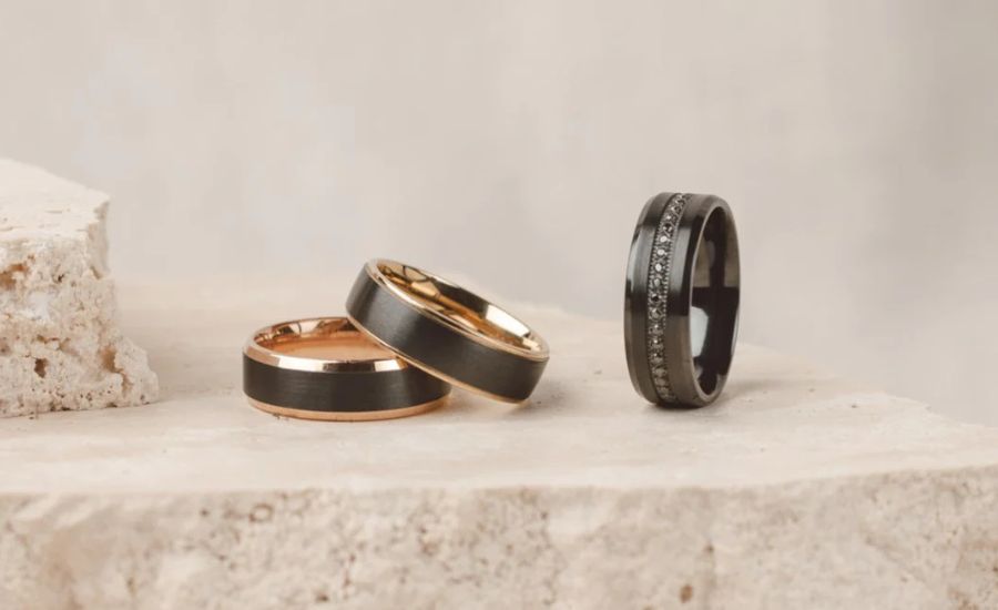 black wedding ring